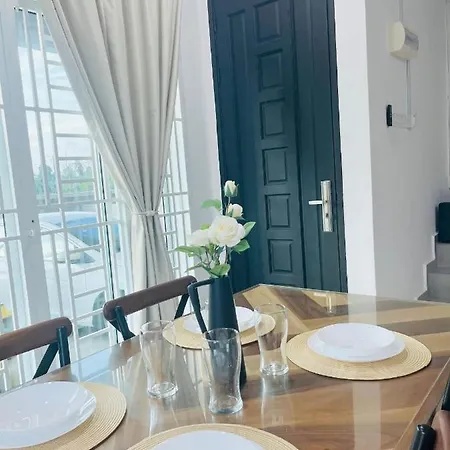 Anjung Rindu Homestay Kuala Terengganu Exterior photo